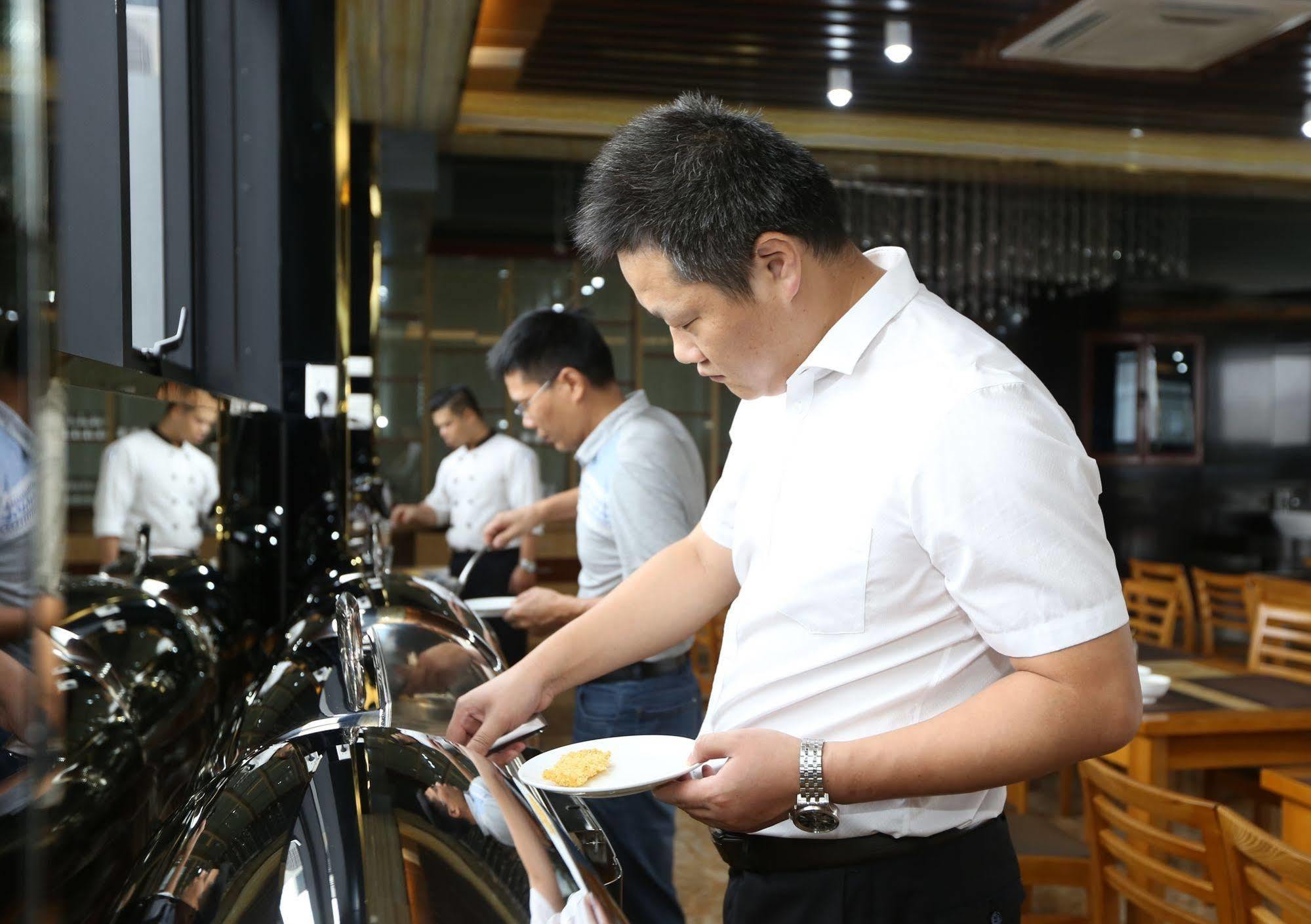 Au Viet Hotel 3*